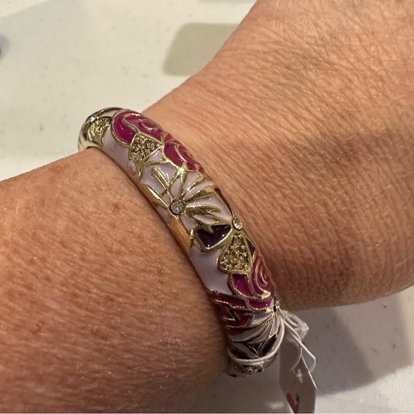 NWT Sequin by Nordstrom Clamper Bracelet-gold tone Floral print in pink & purple - Picture 1 of 13